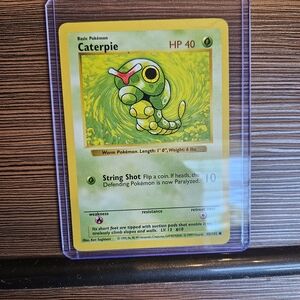 Caterpie 45/102 Base Set Pokémon Card